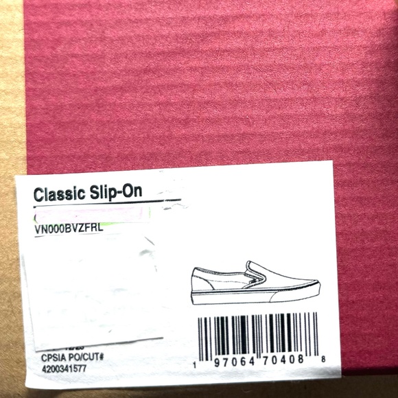 VANS Classic Slip On Sneakers Women's Size Skate Canvas White Shoes VN000BVZFRL - Picture 9 of 9